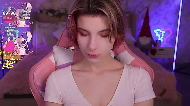 Snapshot of HaylaAmber chatting on 01-04-25, 06:41 HaylaAmber online show from 01-04-25, 06:41