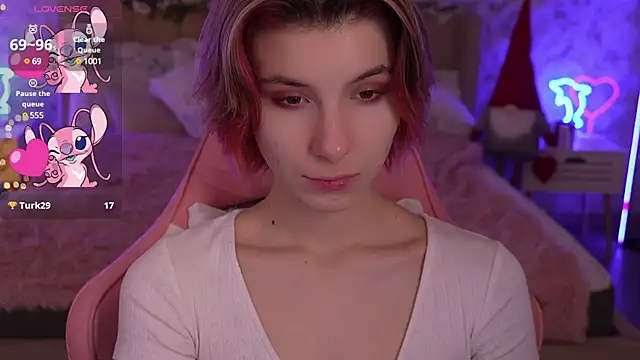 Snapshot of HaylaAmber chatting on 01-04-25, 12:49 HaylaAmber online show from 01-04-25, 12:49