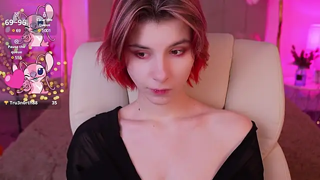 Snapshot of HaylaAmber chatting on 01-09-25, 10:52 HaylaAmber online show from 01-09-25, 10:52