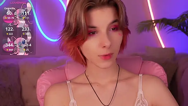 Snapshot of HaylaAmber chatting on 02-14-25, 08:05 HaylaAmber online show from 02-14-25, 08:05