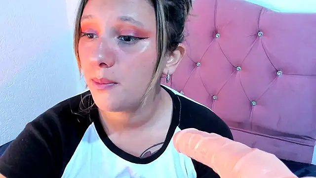 Mila nixon02 online show from 02-21-25, 04:05