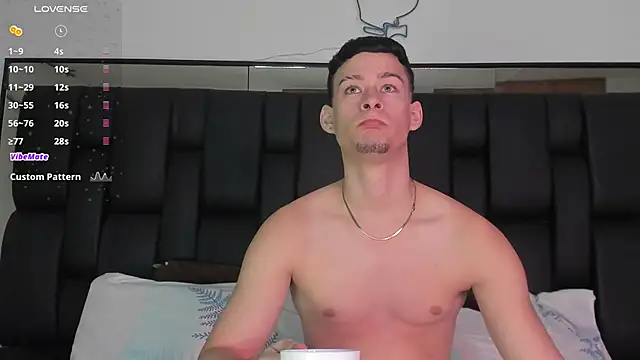 JadeSmiith  online show from 02-25-25, 10:07