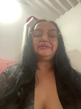 Gia Nahomi online show from 01-08-25, 07:45