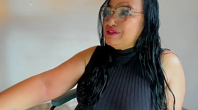 Gia Nahomi online show from 03-15-25, 09:16