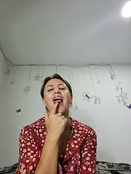 Snapshot of almaluna7 chatting on 02-18-25, 11:08 almaluna7 online show from 02-18-25, 11:08