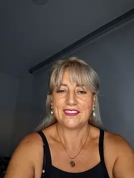 Snapshot of almaluna7 chatting on 02-07-26, 11:52 almaluna7 online show from 02-07-26, 11:52