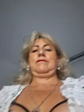 Snapshot of almaluna7 chatting on 02-22-26, 12:01 almaluna7 online show from 02-22-26, 12:01