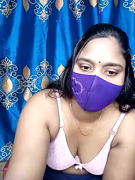 Hot Maleka online show from 03-17-25, 01:35