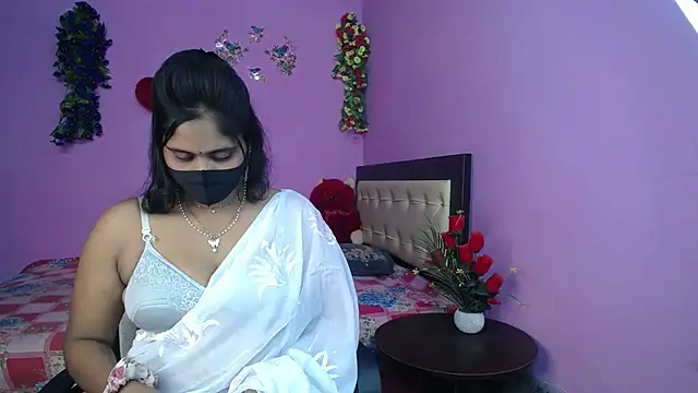 Hot Maleka online show from 06-04-26, 04:57