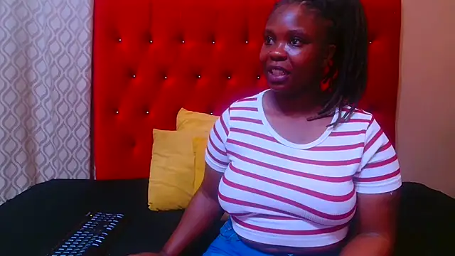 Snapshot of sexychocolatbox10 chatting on 12-02-25, 05:02 sexychocolatbox10 online show from 12-02-25, 05:02