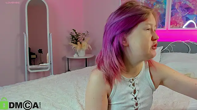 Sara Robinson online show from 09-22-25, 02:35