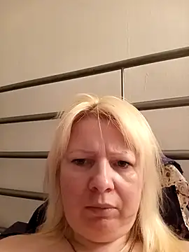 Lauri scherri online show from 04-19-26, 11:51