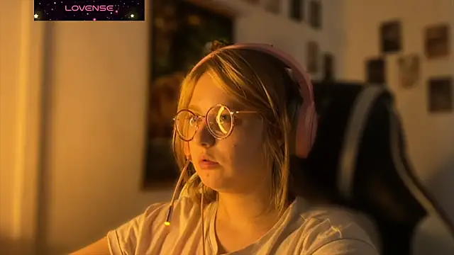 JacyWinslat online show from 09-29-25, 02:55