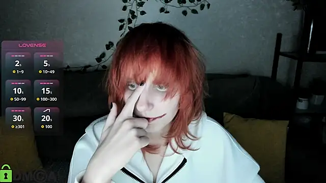 Little Chips online show from 10-30-25, 05:24