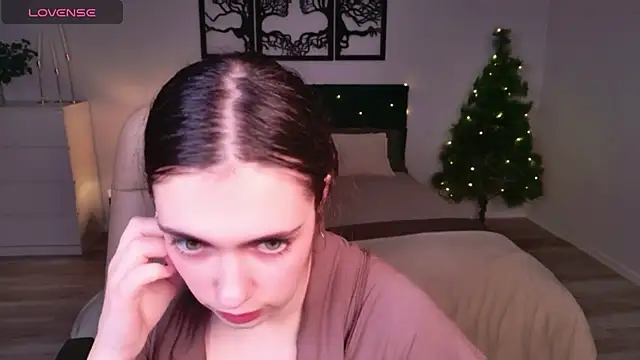 DaniellaLovely online show from 12-18-25, 11:05