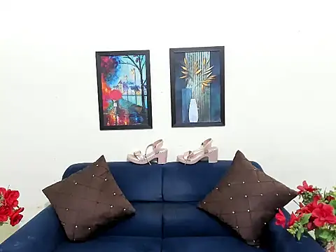 Snapshot of evaaelfiee chatting on 10-05-25, 03:49 evaaelfiee online show from 10-05-25, 03:49