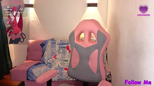 vittorialombardi   online show from 12-05-25, 07:50