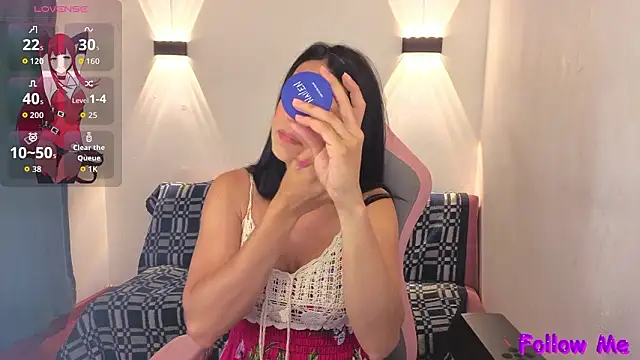 vittorialombardi   online show from 03-06-26, 06:54