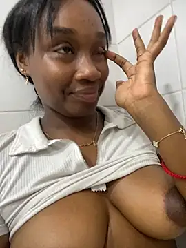 EscorpiLeoncita online show from 02-20-25, 04:28