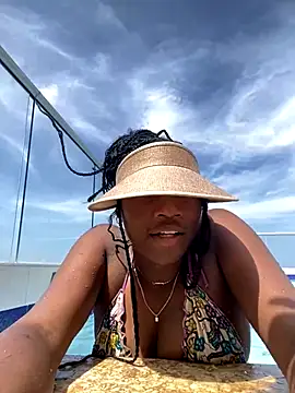 EscorpiLeoncita online show from 11-19-25, 04:40