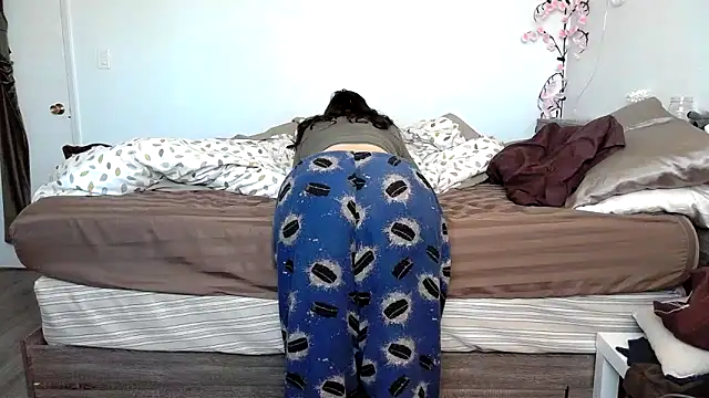 Kittyymaze1 online show from 04-23-26, 12:29