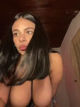 Snapshot of Isabella_boobd chatting on 01-06-26, 02:15 Isabella boobd online show from 01-06-26, 02:15