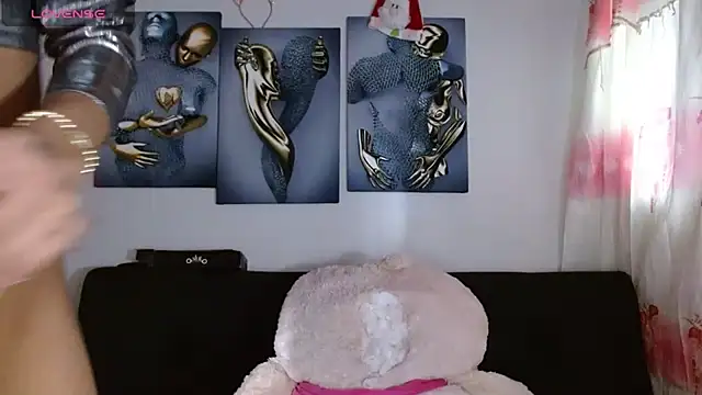 Snapshot of Maidi_ chatting on 01-12-25, 05:22 Maidi online show from 01-12-25, 05:22