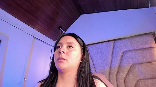 EmaJames25 online show from 11-14-25, 07:45