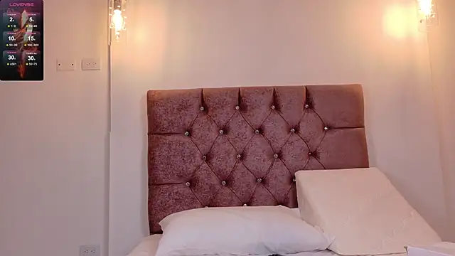 aashley jones online show from 11-10-25, 08:19