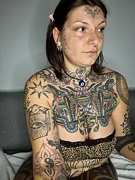 lizzardqueeen online show from 11-24-25, 10:09