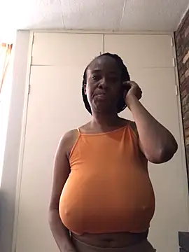 Snapshot of Wettitiesxxx chatting on 09-10-25, 12:38 Wettitiesxxx online show from 09-10-25, 12:38