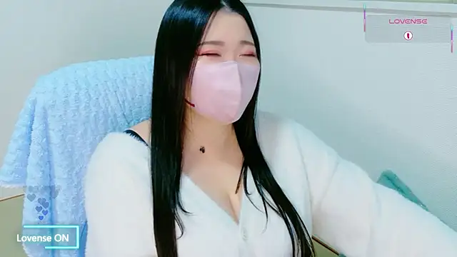 Snapshot of yukinko_o_ chatting on 01-11-26, 12:10 yukinko o online show from 01-11-26, 12:10