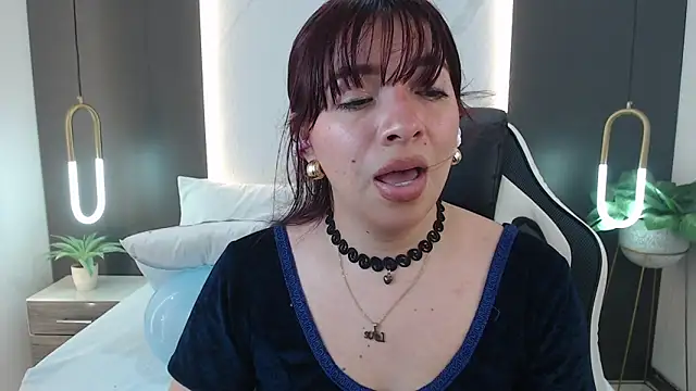 Snapshot of alma_fenix chatting on 01-09-25, 06:15 alma fenix online show from 01-09-25, 06:15