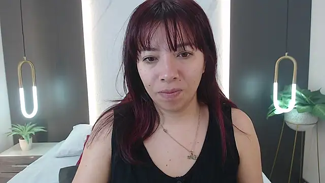 Snapshot of alma_fenix chatting on 01-11-25, 12:18 alma fenix online show from 01-11-25, 12:18