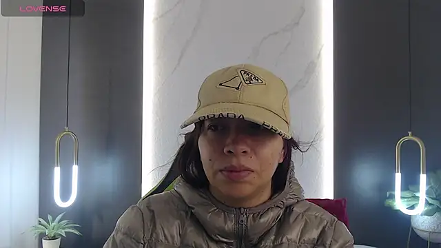 Snapshot of alma_fenix chatting on 02-08-25, 12:06 alma fenix online show from 02-08-25, 12:06