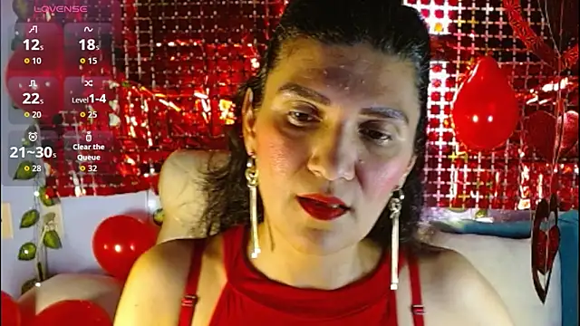 Snapshot of venus_swet_ chatting on 02-15-26, 02:08 venus swet online show from 02-15-26, 02:08