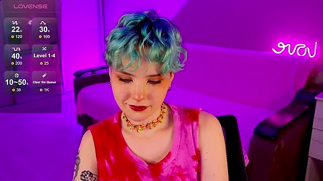 School Love online show from 12-18-24, 04:17