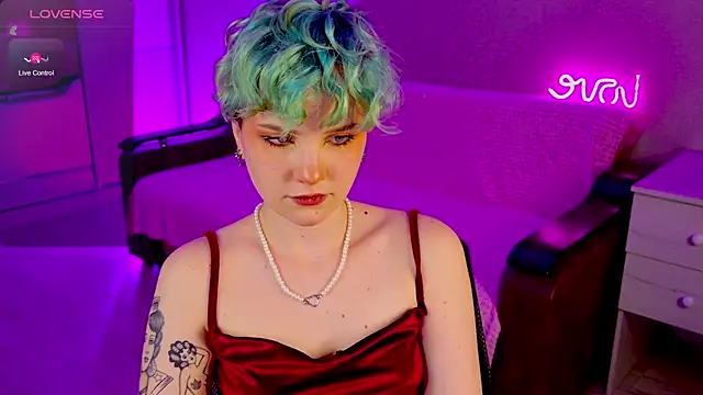 School Love online show from 01-09-25, 04:17