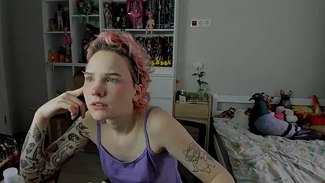 Snapshot of School_Love chatting on 11-23-25, 07:08 School Love online show from 11-23-25, 07:08