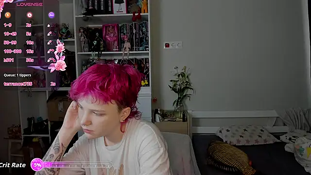 Snapshot of School_Love chatting on 12-23-25, 07:39 School Love online show from 12-23-25, 07:39