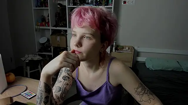 Snapshot of School_Love chatting on 01-11-26, 07:02 School Love online show from 01-11-26, 07:02