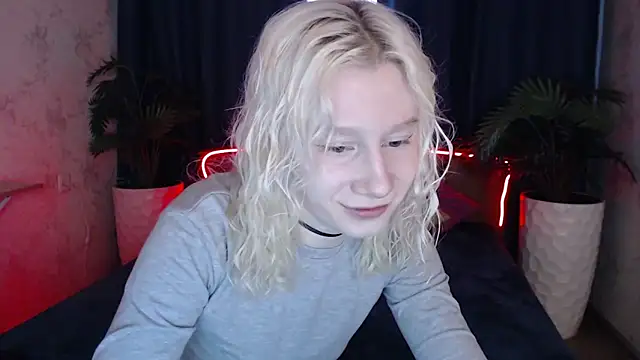 EnigmaSee online show from 04-22-26, 02:14