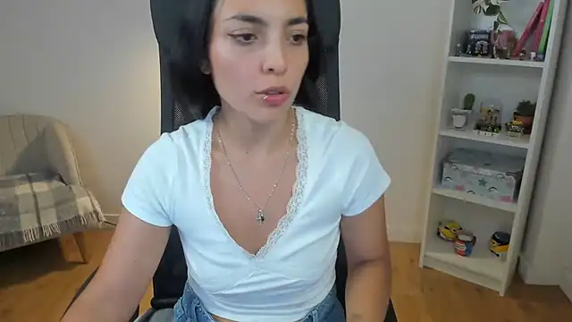  BellaEvans  online show from 07-28-26, 11:17
