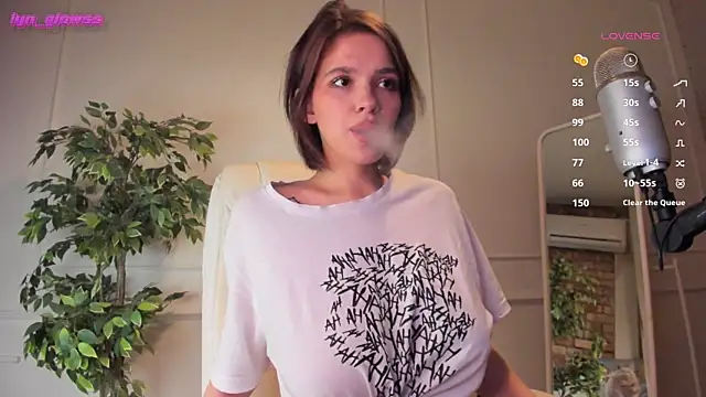 Snapshot of AdalynGlows chatting on 11-29-25, 11:41 AdalynGlows online show from 11-29-25, 11:41