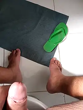 Snapshot of lobomisterioso13 chatting on 12-06-24, 11:22 lobomisterioso13 online show from 12-06-24, 11:22