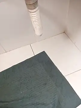 Snapshot of lobomisterioso13 chatting on 12-21-24, 12:27 lobomisterioso13 online show from 12-21-24, 12:27