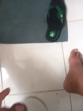 Snapshot of lobomisterioso13 chatting on 02-10-25, 07:17 lobomisterioso13 online show from 02-10-25, 07:17