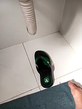 Snapshot of lobomisterioso13 chatting on 02-13-25, 11:39 lobomisterioso13 online show from 02-13-25, 11:39