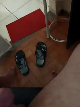 Snapshot of lobomisterioso13 chatting on 11-06-25, 01:12 lobomisterioso13 online show from 11-06-25, 01:12