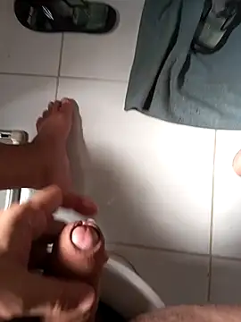 Snapshot of lobomisterioso13 chatting on 11-14-25, 11:53 lobomisterioso13 online show from 11-14-25, 11:53